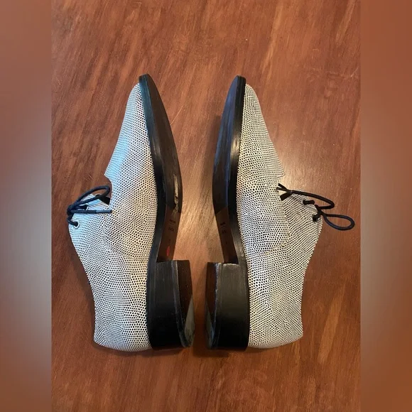 & Other Stories Cut-Out Polka Dot Genuine Leather Oxfords Size 38/US 7.5 - Picture 5 of 7